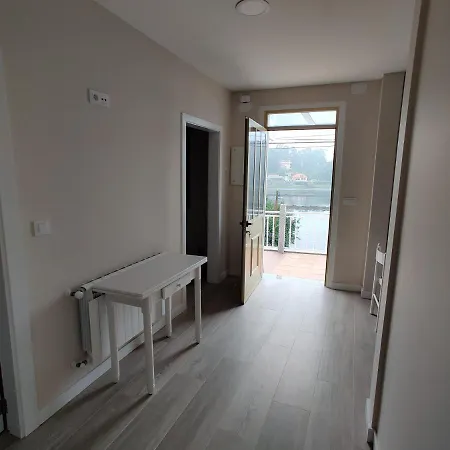 La Portela Riverside Apartamento *